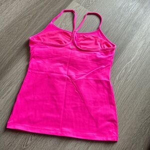 LULULEMON Fushia Pink Racerback Tank Top Size 10 Built in Bra Excellent Conditio